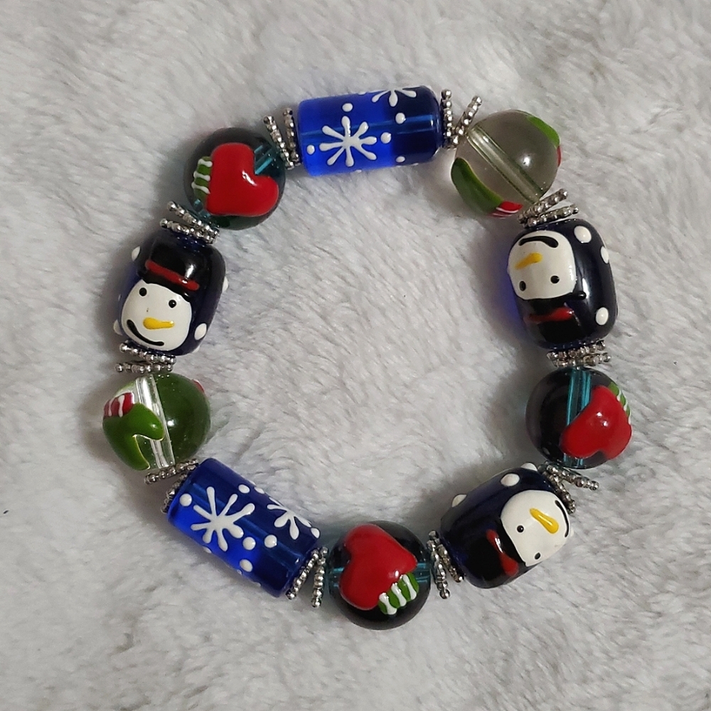 Winter Themed Art Glass Beaded Bracelet